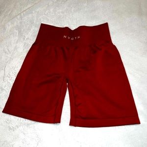NVGTN Shorts - Carmine